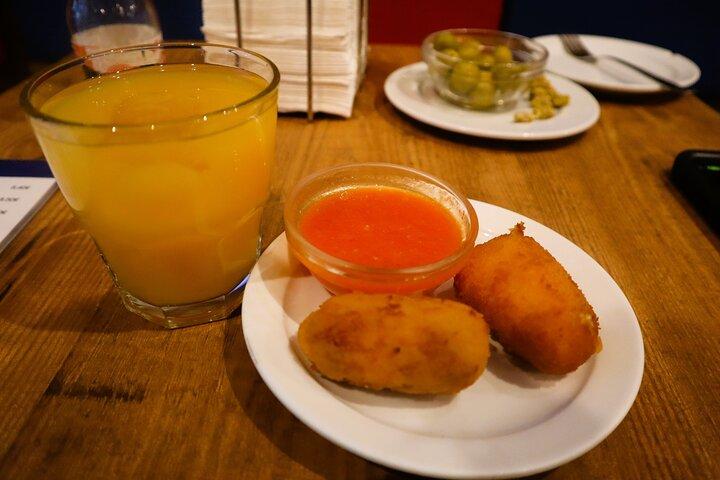 Madrid Food Tasting Tour in Hidden Gems for Small Groups" - photo 5