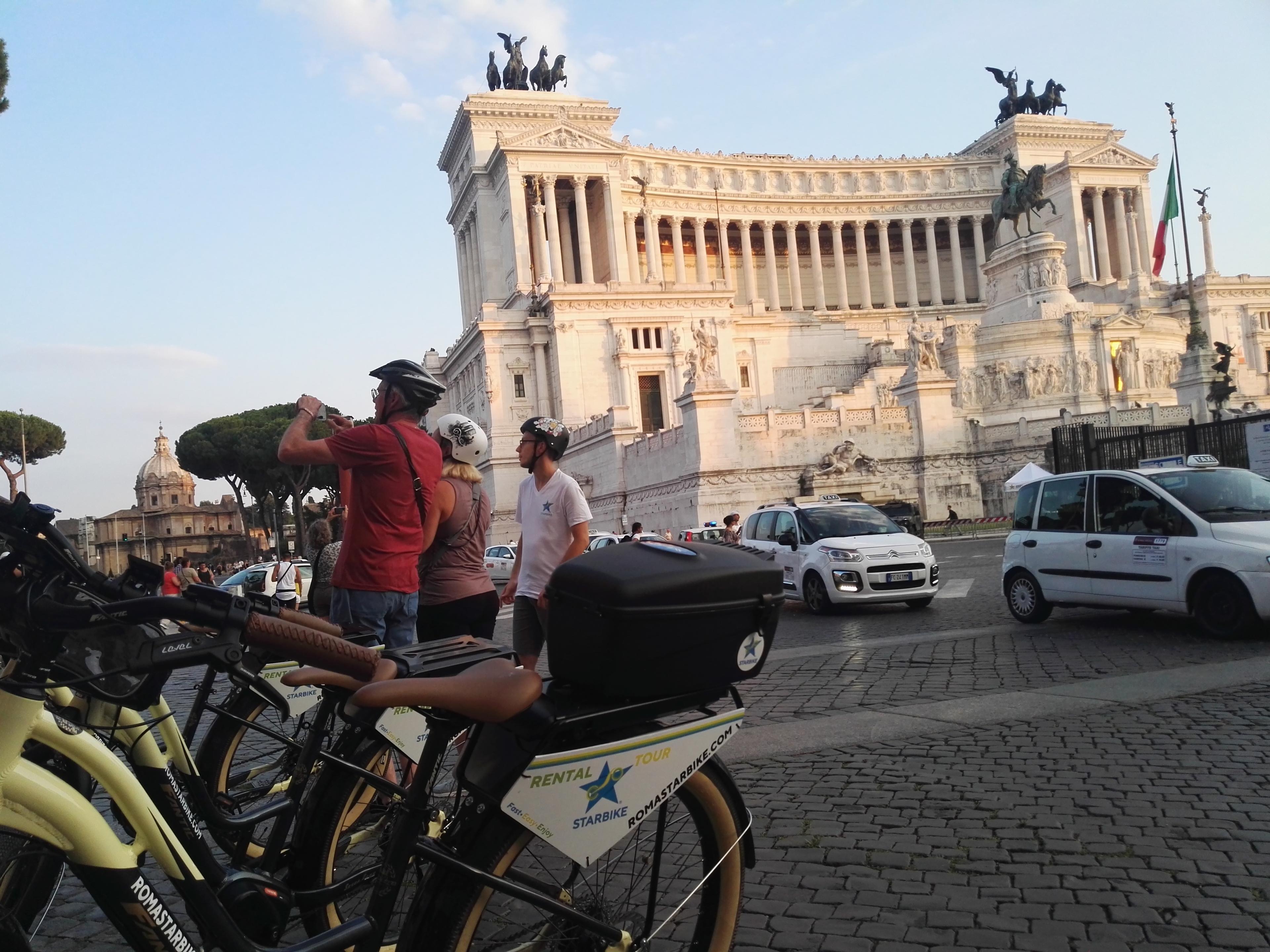 VIP Rome by Night Bike Tour with Panoramic Views and Iconic Evening Spots | Privateh - photo 5