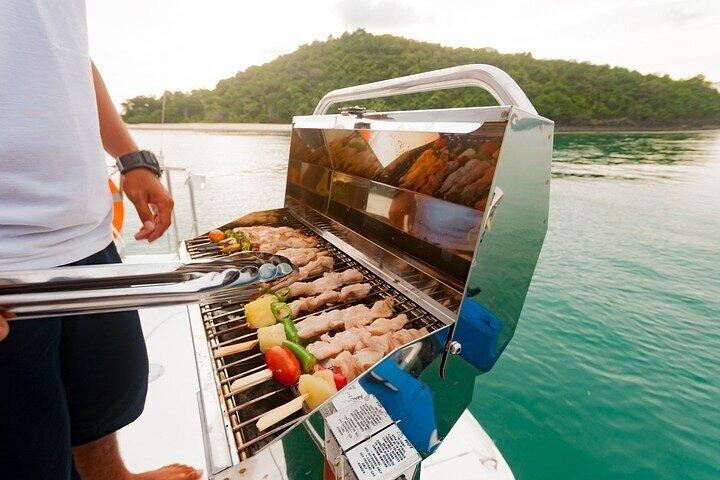 Angra & Ilha Grande Private Boat Tour: With Barbecue and Drinks - photo 3