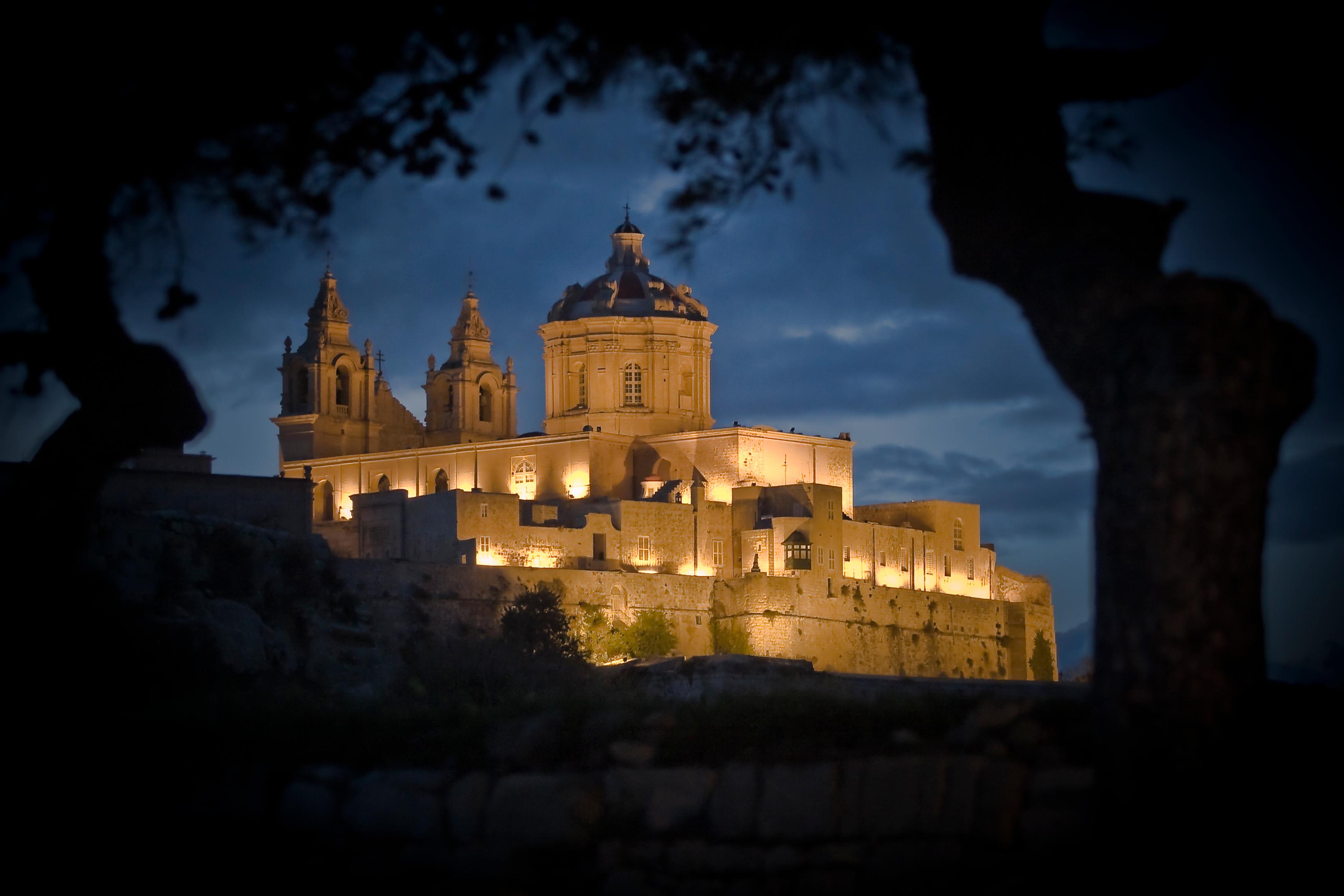 Malta By Night Guided Tour Visiting The Valletta Waterfront, Rabat & Mdina - cover photo