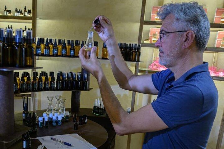 Grasse: 100% natural perfume creation workshop - photo 5