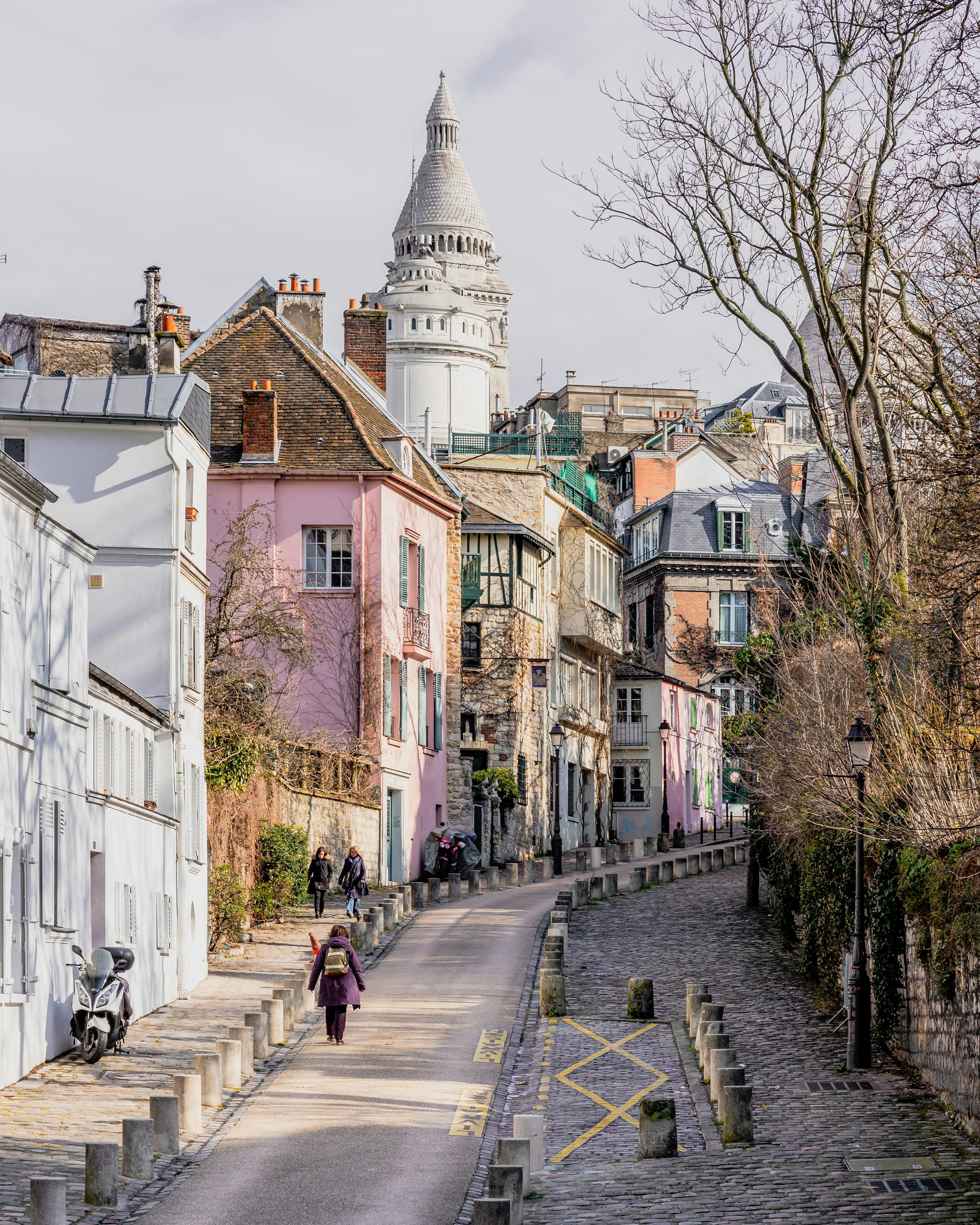 Paris: Montmartre Walking Tour with Wine, Cheese and Charcuterie Tasting - photo 5