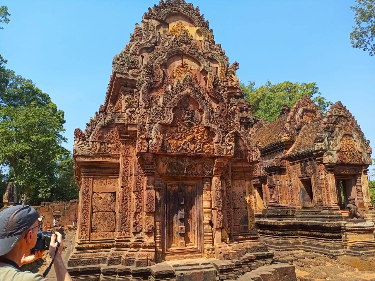 Private Tour: Kbal Spean, Banteay Srei & Banteay Samre - photo 2