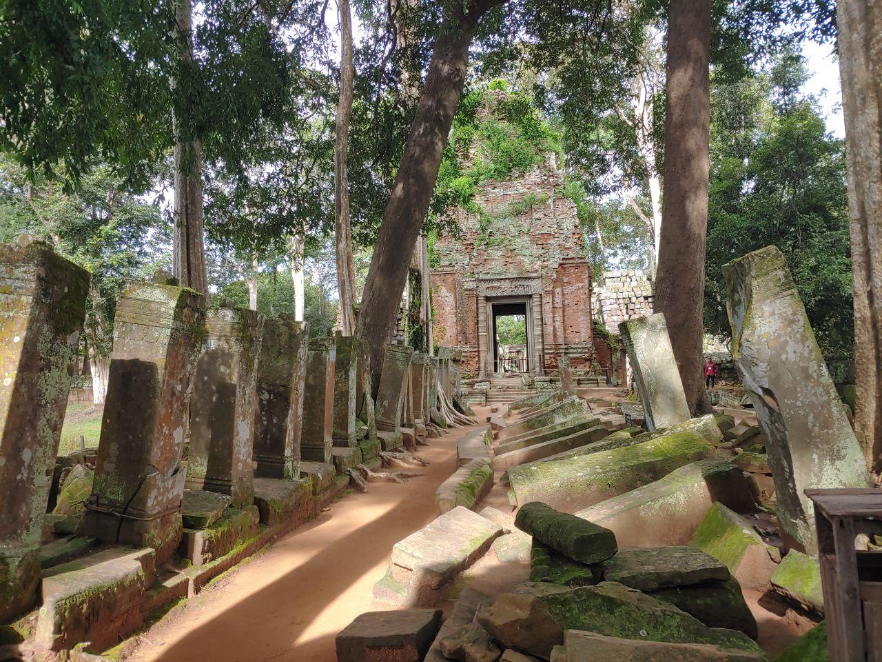Private Siem Reap Tour: Koh Ker Pyramid & Beng Mealea - photo 5