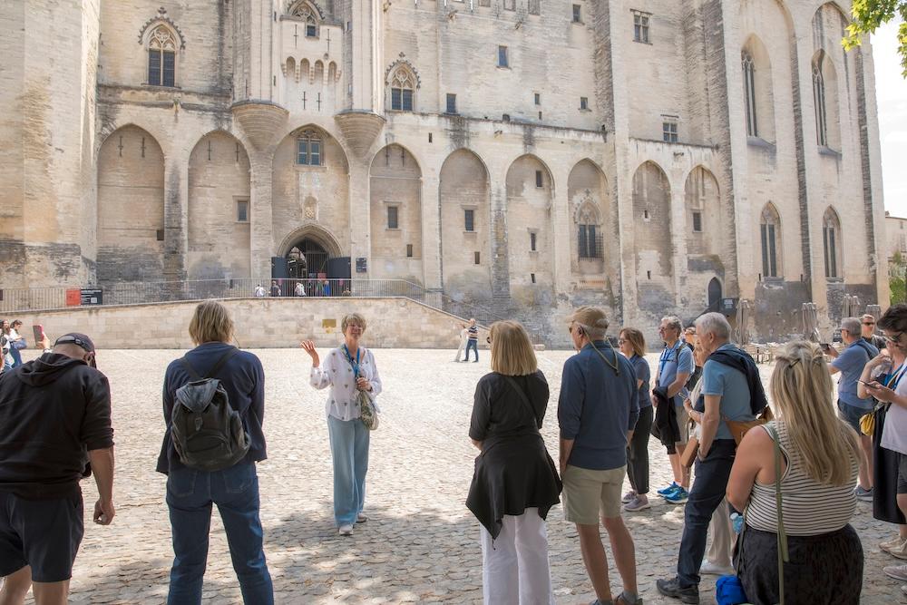 Avignon History and Legends Walking Tour - photo 3